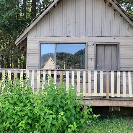 Sicamous Rv & Cabin Resort Malakwa Екстер'єр фото